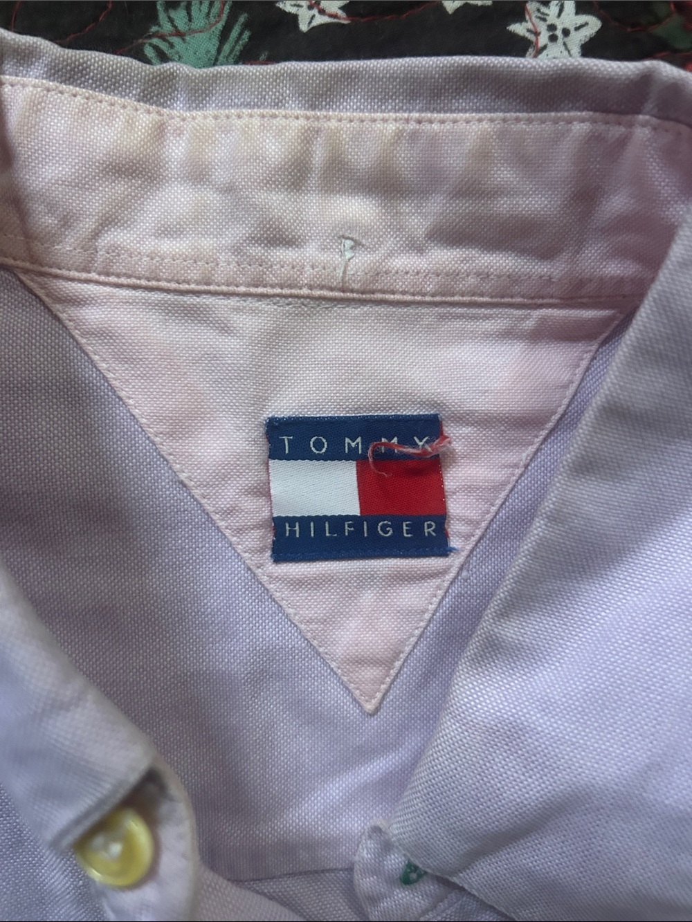 Tommy Hilfiger  vintage Light Lavender Button-Down Shirt with Red Logo Accent